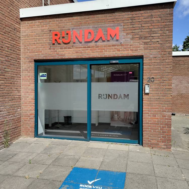 https://www.rijndam.nl/assets/uploads/images/locaties/Ingang_Roerdomplaan_klein.jpg