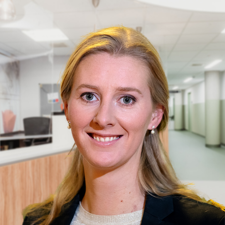 https://www.rijndam.nl/assets/uploads/images/medewerkers/Profielfoto_Annika_van_den_Broek_sportarts_ws_vierkant.png