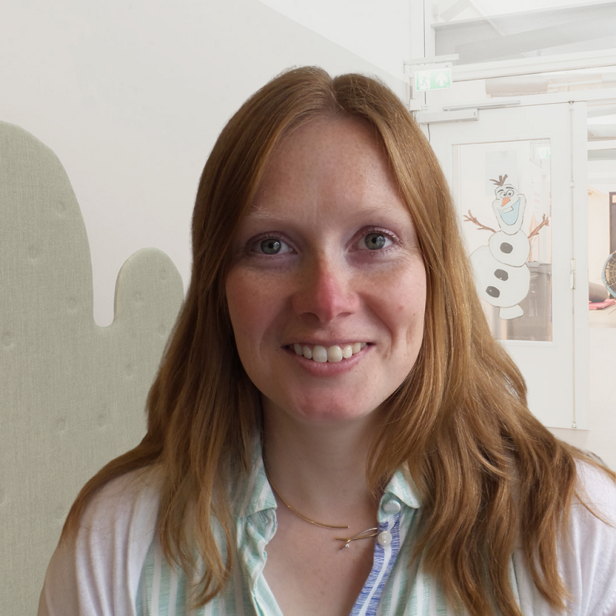 https://www.rijndam.nl/assets/uploads/images/medewerkers/Profielfoto_Klaske_Nieuwenhuis_vierkant_kinderrevalidatie_artsen.png