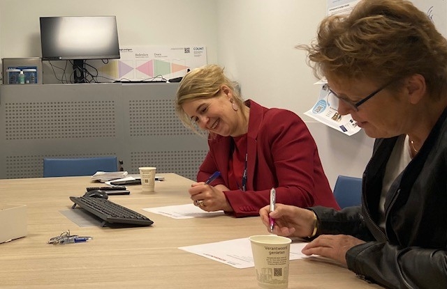 https://www.rijndam.nl/assets/uploads/images/ondertekening.jpg